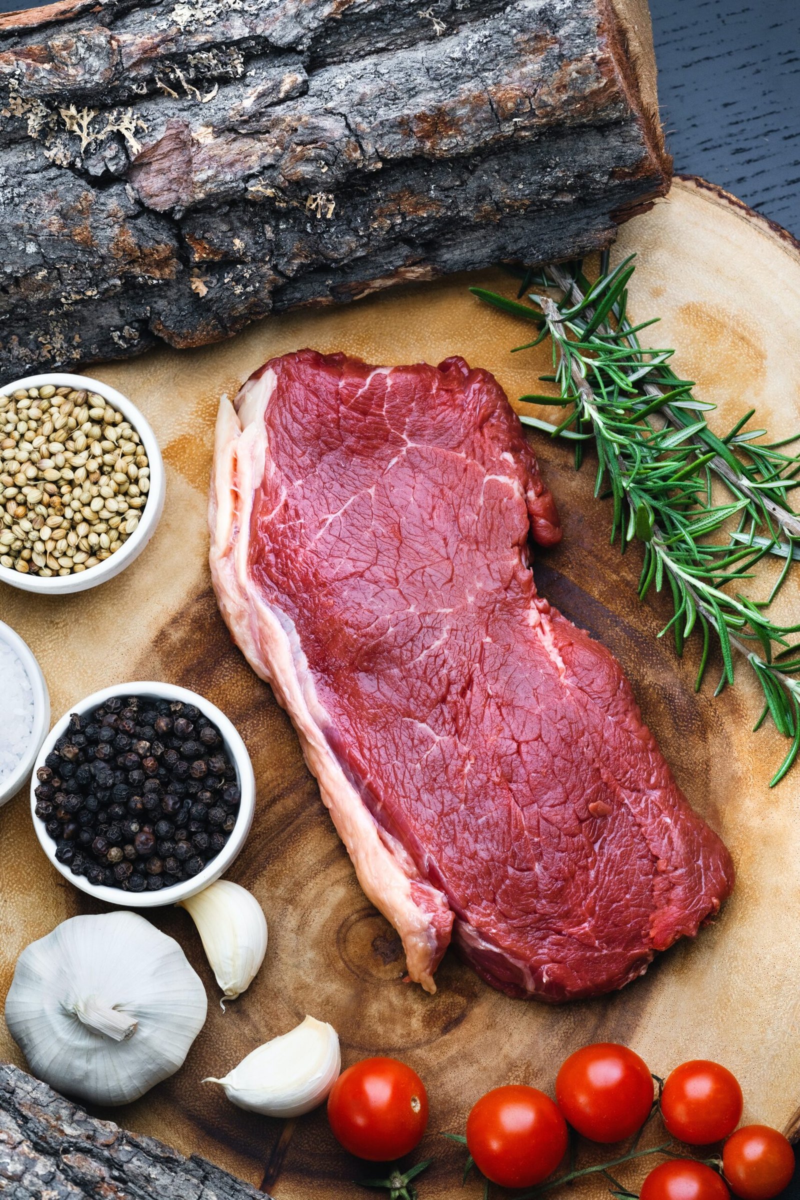 detalle entrecote en tabla de carne